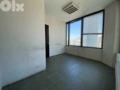 Office for Rent in Jdeideh –220 sqm مكتب للإيجار في الجديدة