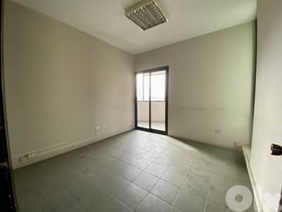 Office for Rent in Jdeideh –220 sqm مكتب للإيجار في الجديدة