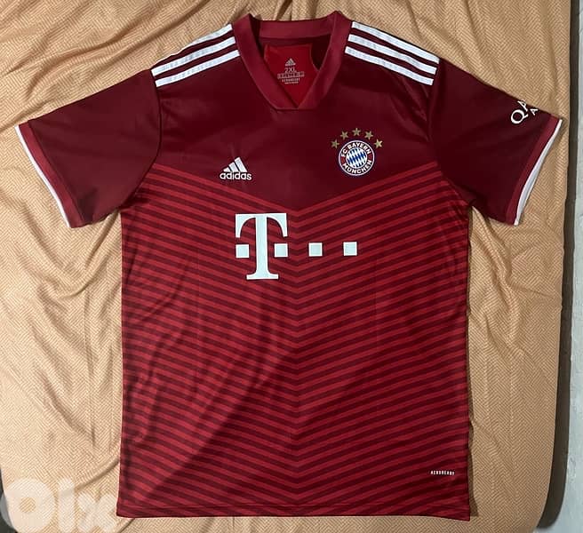 bayern Munich goretzka 8 home adidas kit 3
