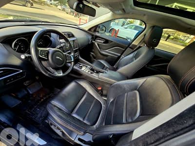 F Pace Prestige v6 clean carfax top of the line