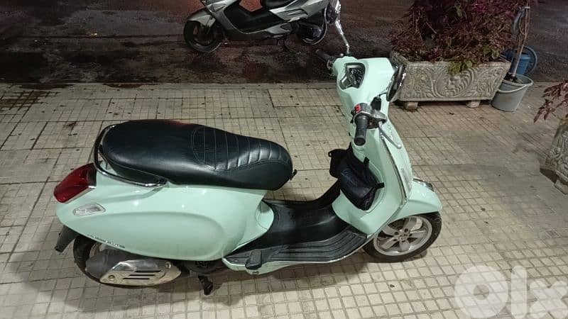 Vespa primavera 4
