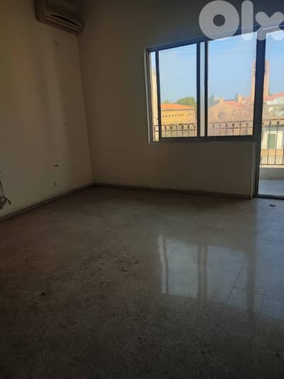 شقة للايجار في الاشرفية Apartment for rent in Achrafieh