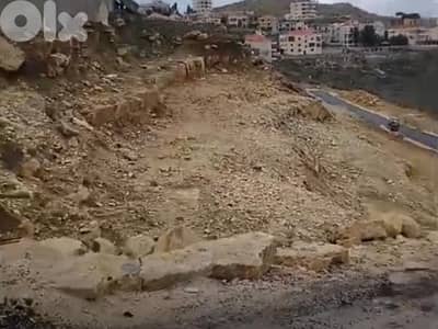 L20720 - 1,000 SQM Land with Open View For Sale in Bhamdoun