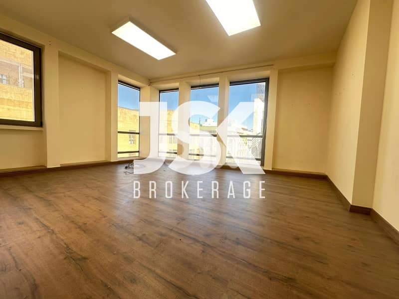 L20721 - 285 SQM Ready to Move-in Office For Rent Downtown 0