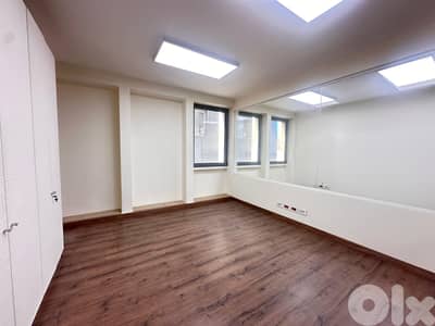 L20721 - 285 SQM Ready to Move-in Office For Rent Downtown