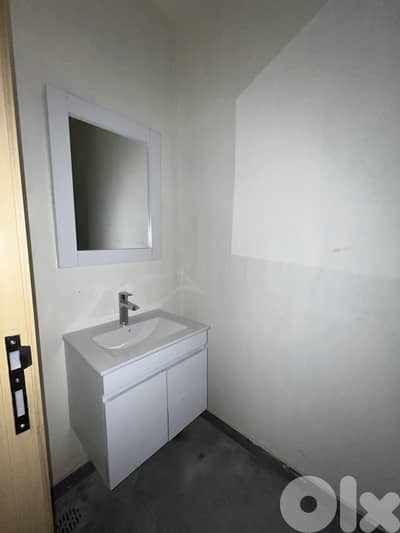 Office for rent in Mansourieh - 100 sqm مكتب للإيجار في المنصورية