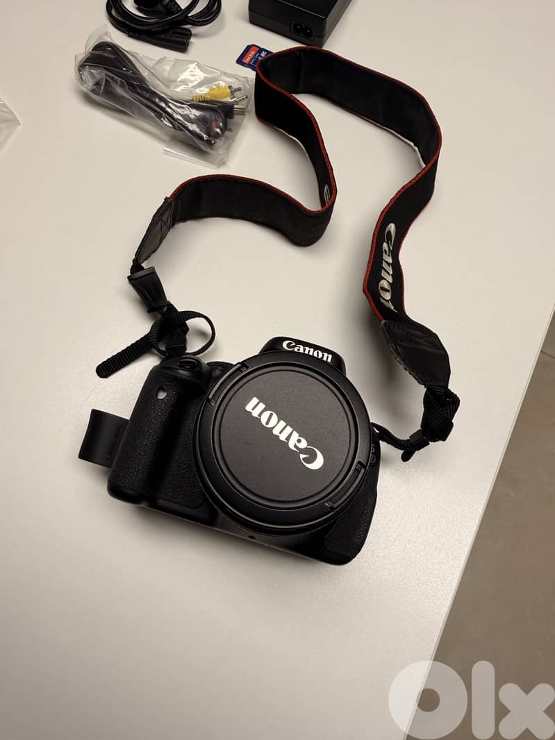 Canon 600D DSLR Kit + Box + 18-55 Lens + 2 Batteries + Bag – Excellent 7
