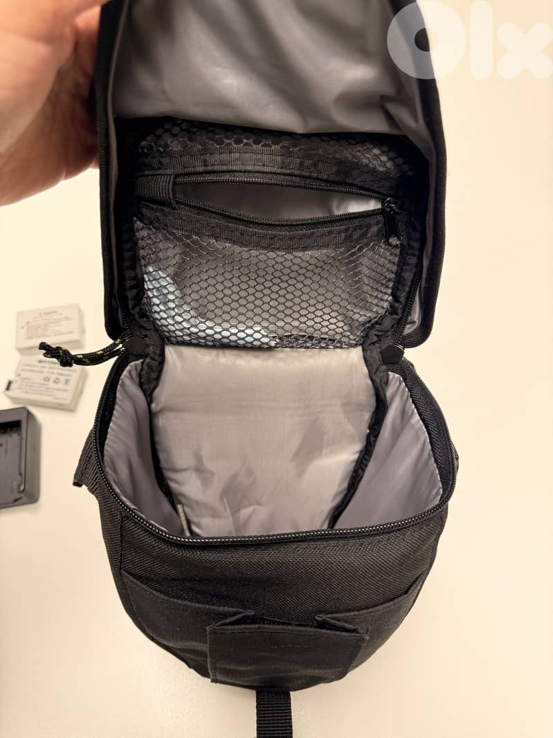 Canon 600D DSLR Kit + Box + 18-55 Lens + 2 Batteries + Bag – Excellent 10
