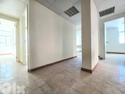 RAO26-4831 Office 135m2 for Rent in Gemmayzeh – Beirut