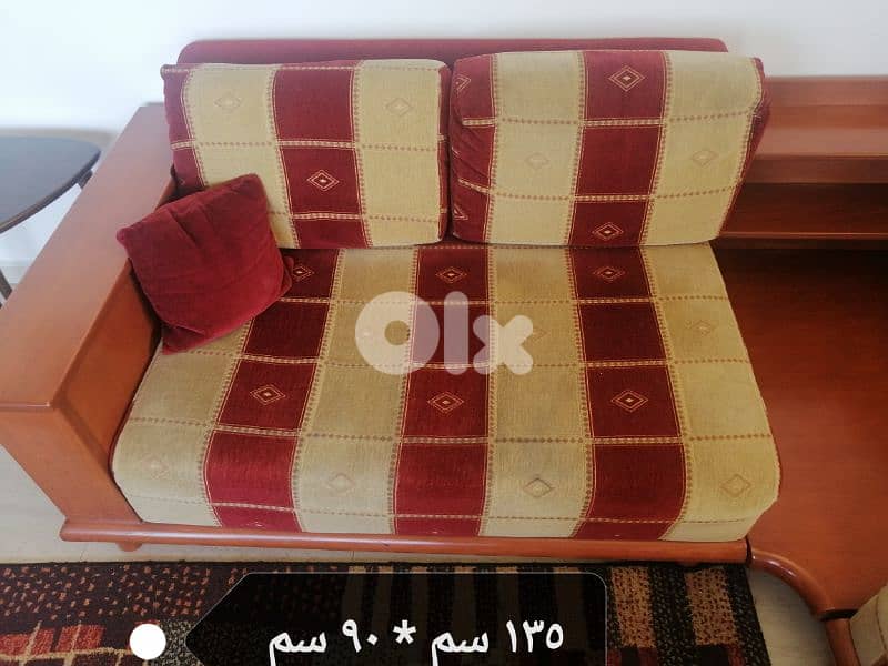 غزير/ كسروان/غرفة جلوس كاملة تصلح للنوم خشب ماسيف ممتاز مع ستاند 2