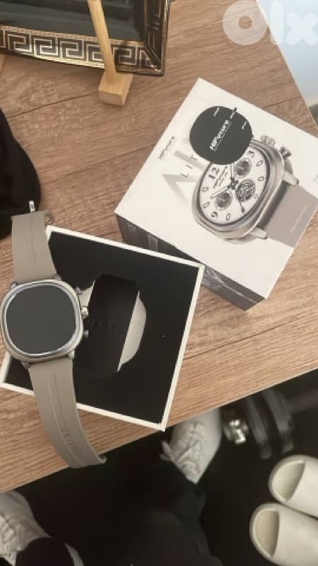 hifuture smart watch only opened not used once 0