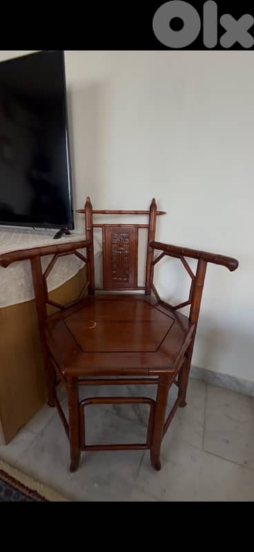antique طقم انتيك فرنسي حفر يدوي عمرو اكتر من ٦٠ سنة  ٢ كراسي +كونسول 0
