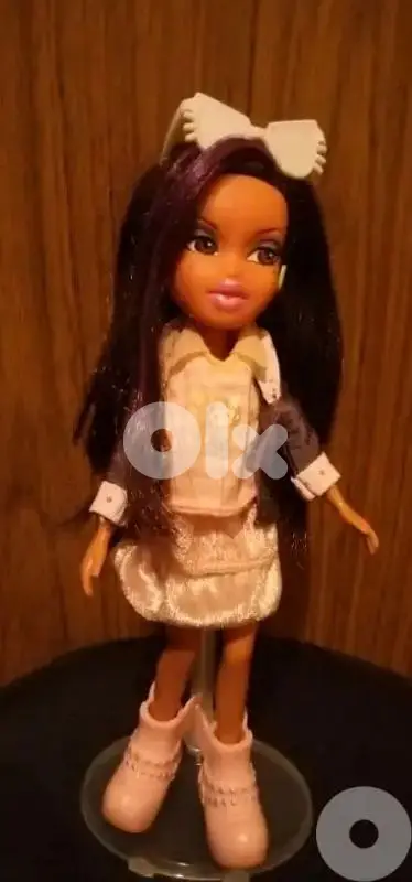 ALL GLAMMED UP DESIGNER STREAKS YASMIN wearing +boots MGA Great doll