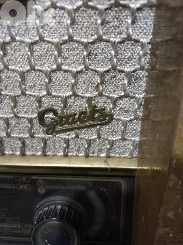 old radio 1