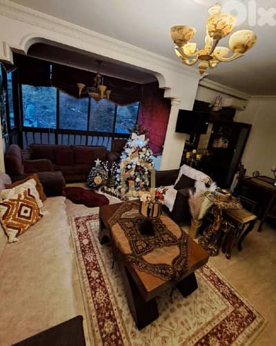 Apartment for sale in Awkar GH301 شقة للبيع في عوكر