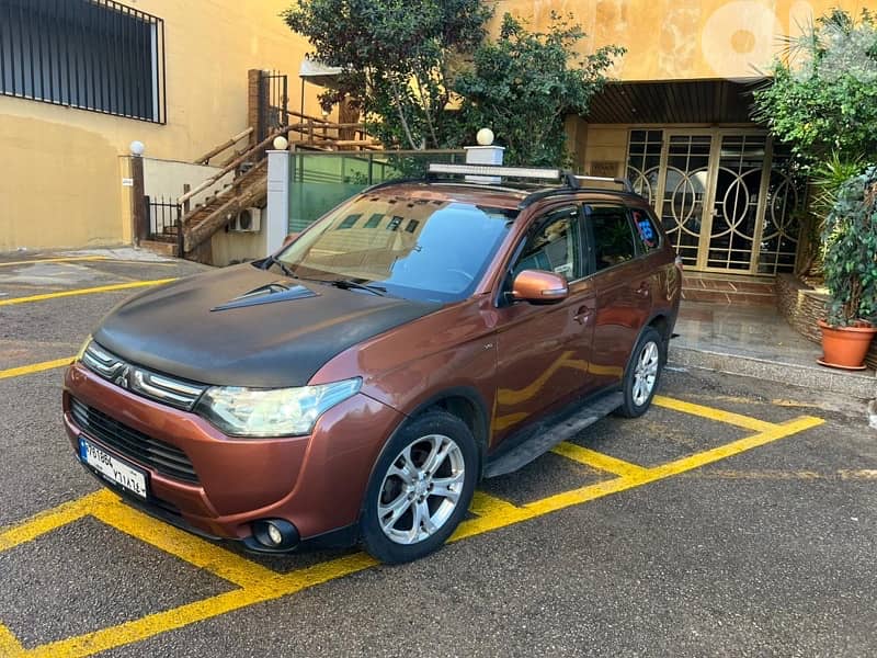 Mitsubishi Outlander 2014 0