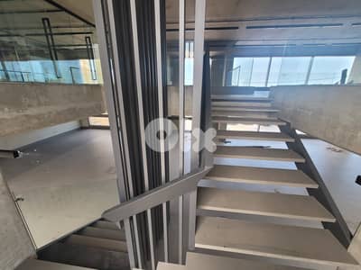 Spacious & Luxurious Showroom For Rent In Dbayehصالة عرض واسعة وفاخرة