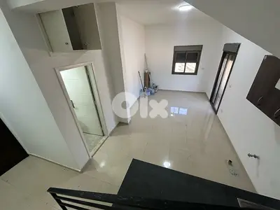 شقة غير مفروشة قرب من ال NDU
