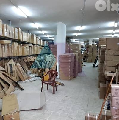 700m2 warehouse 4rent in Sabtieh - محل للإيجار في السبتية