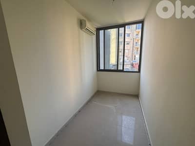 L20744 - A 160 SQM Office For Rent in Zalka