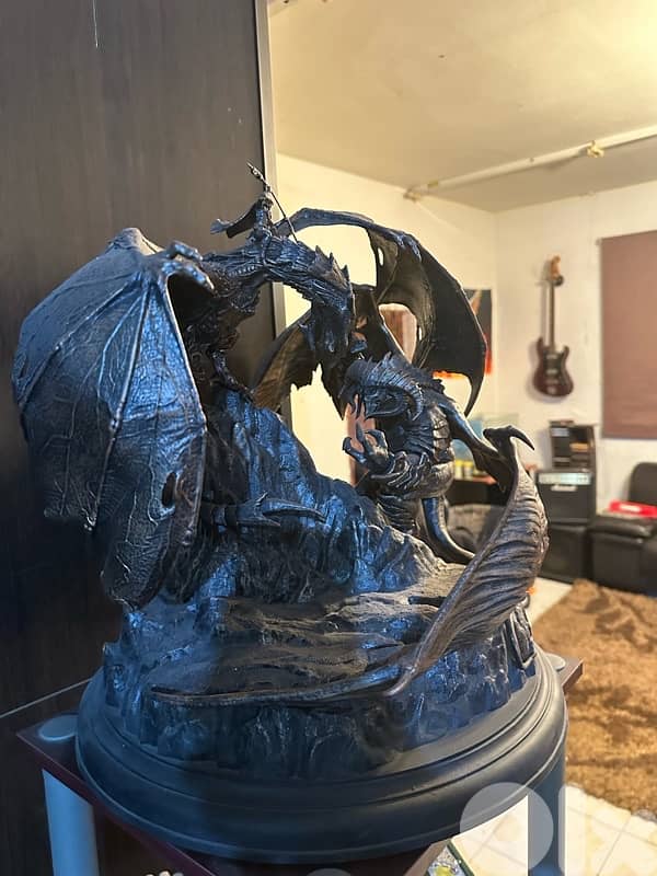 shadow of mordor statue collectible 3