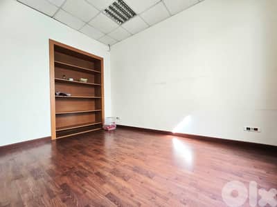 RAO26-4847 Office 170 sqm for Rent in Downtown Beirut – Beirut
