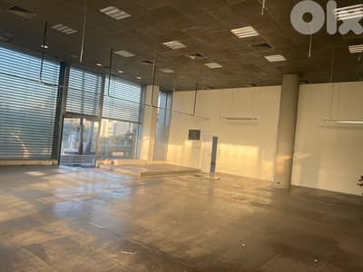GMC486R Showroom for rent in Sin El Fil - صالة عرض للإيجار في سن الفيل