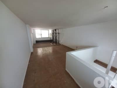 GMC487RAJ Shop for rent in Cornet Chahwan - محل للإيجار في قرنة شهوان
