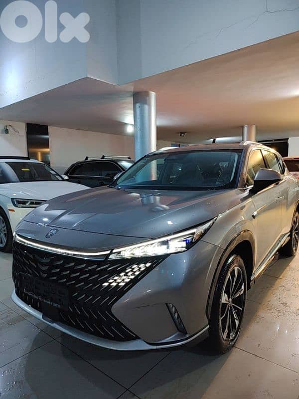 Roewe eRX5 Hybrid Panoramic leather 0