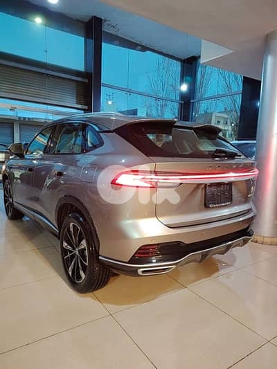 Roewe eRX5 Hybrid Panoramic leather