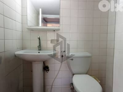 Office for Rent in Tallet al Khayat مكتب للإيجار في تلة الخياط
