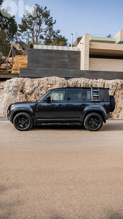 LAND ROVER  DEFENDER   P400 HSE 2023 WARRANTY TILL 2028, 25.000Km ONLY