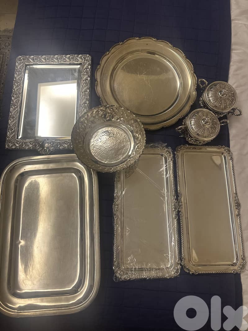 Vintage Silver-Plated Serving Set – Trays, Mirror, Bowls (8 Pieces) 0