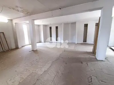 Land + Building For Rent In Dawra ارض ومبنى للاجار في الدورة