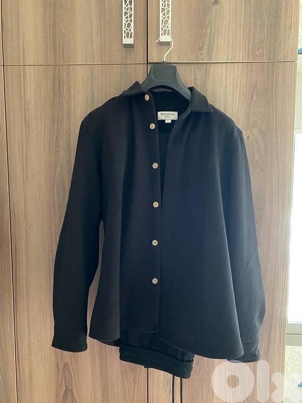 Black Button-Up Shirt – Elegant & Casual 0