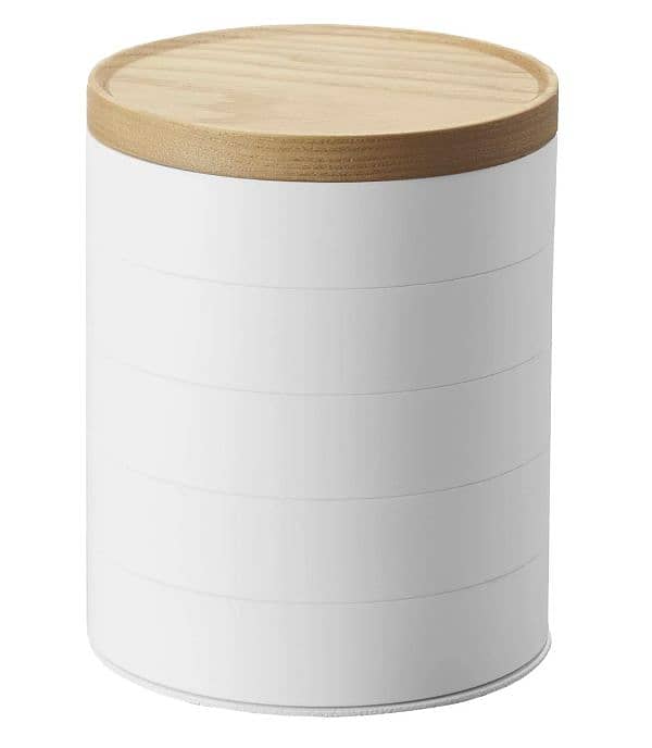 White jar 0