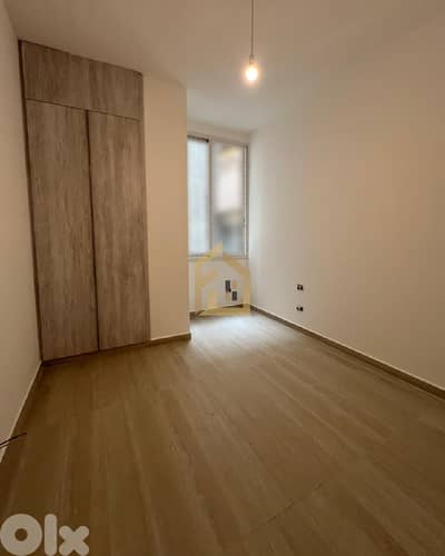 Apartment for sale in Furn El Chebbak ND100  شقة للبيع في فرن الشباك