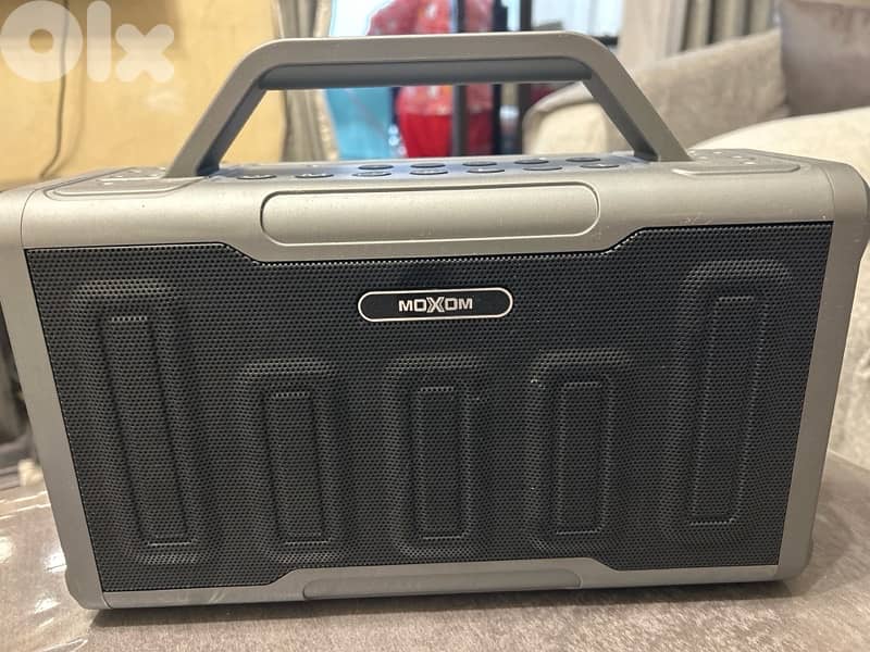 Moxom speaker with 2 mics 0