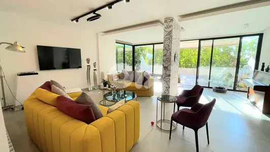 Apartment for sale in Dick El Mehdi/ HOT DEAL/ Terrace/ Renovated