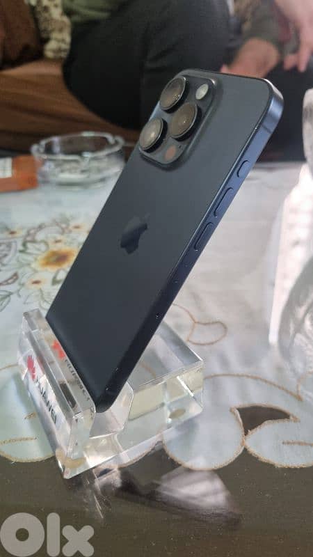 iphone 15 pro used like new 0