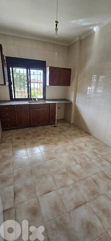 Apartment with Terrace for Sale in Qornet el hamra