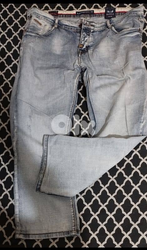3 jeans pants like new size double X 2