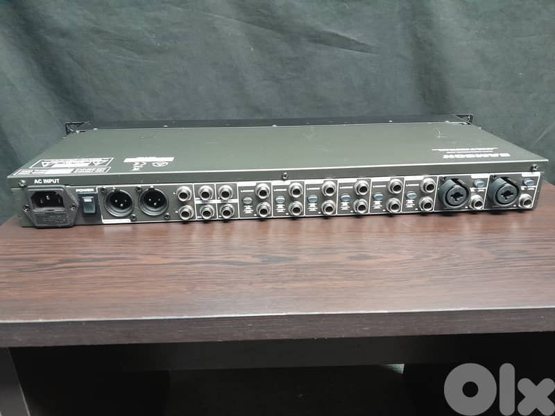 Samson SM10 Rackmount Mixer 3