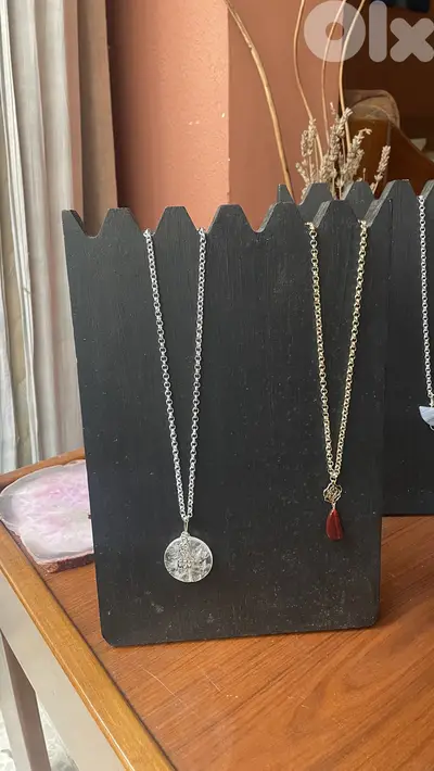 Necklace wood display