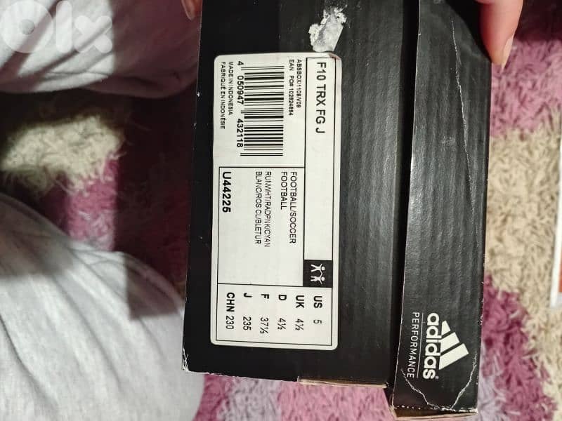 2 football cleats- football shoes offer, both for 45$ 8