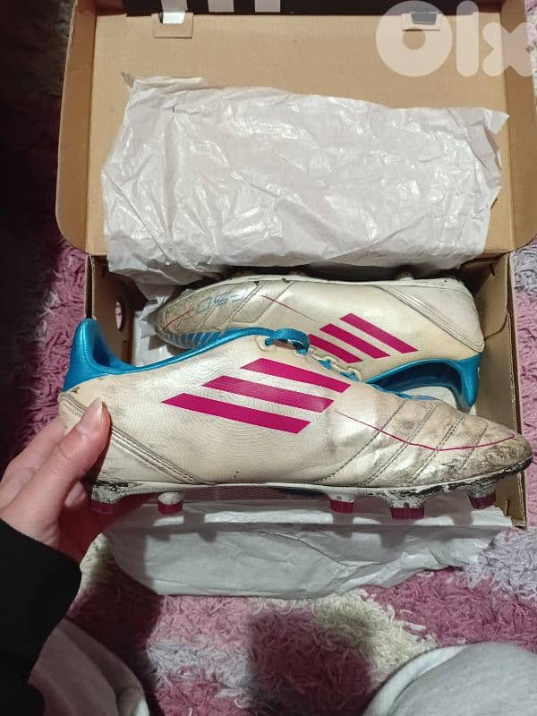 2 football cleats- football shoes offer, both for 45$ 9