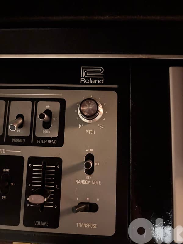 Roland SH 2000 2