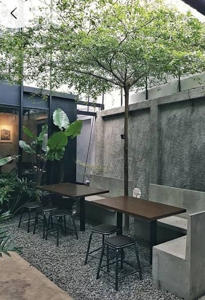 Restaurant bistrot with outdoor terrace prime location