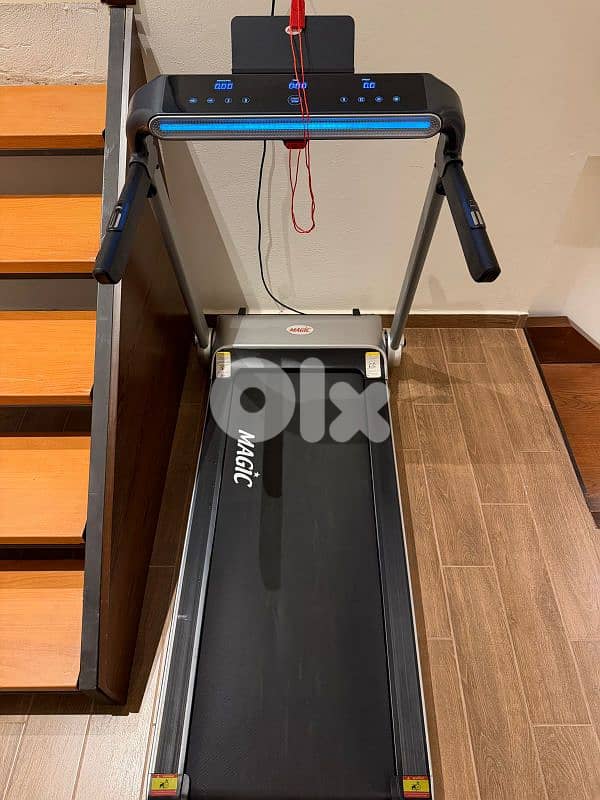 Magic MTM1650 2.0 HP Treadmill 0