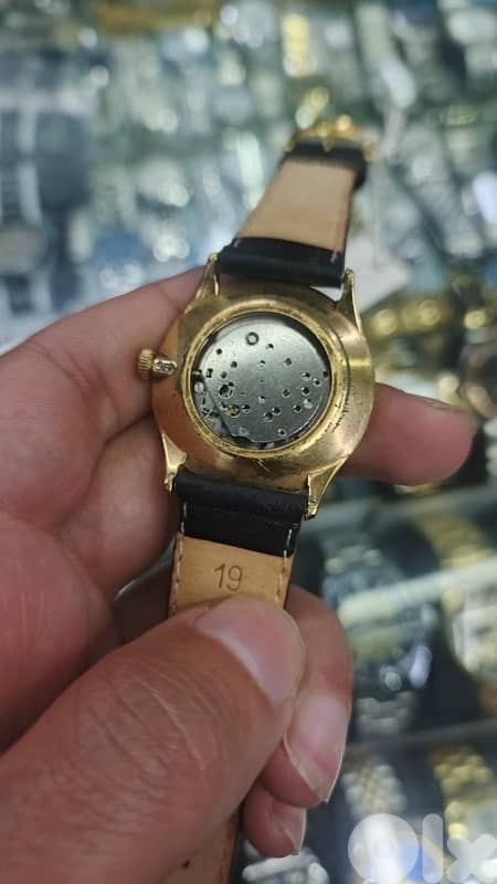 Vintage 1983 Timex Marlin Mechanical•Rare Linen Dial•Gold Tone•Working 4
